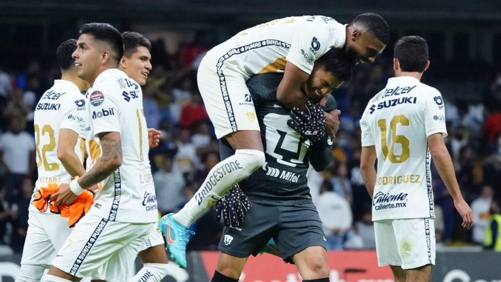 Jugadores de los Pumas festejando el pase a la Final de la Concachampions