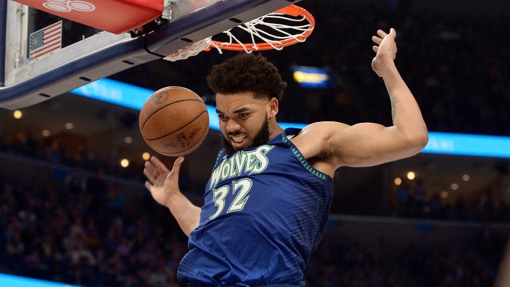 Karl Anthony Towns en el partido de Timberwolves