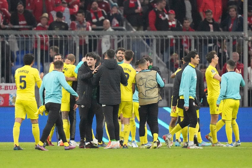 Jugadores de Villarreal celebrando su pase a la Semifinal 