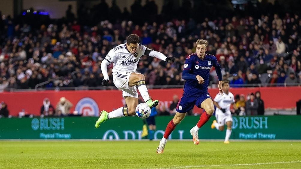 Chicharito en partido con el Galaxy