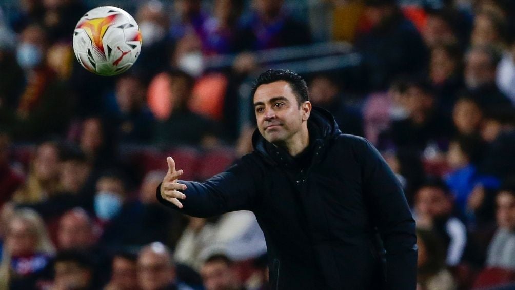 Xavi en el partido con Barcelona