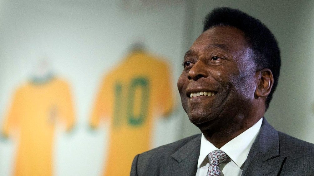 Pelé volvió a ser hospitalizado