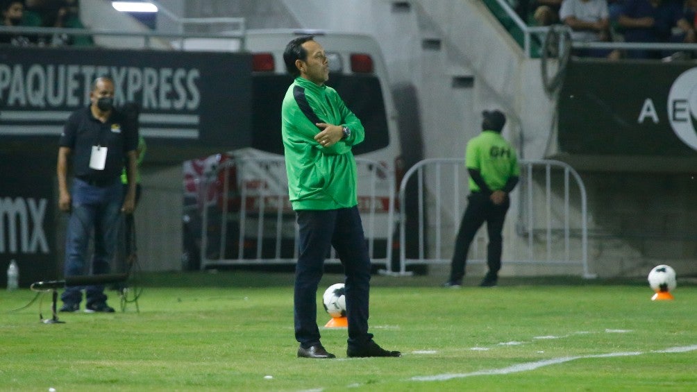 Eduardo Fentanes, timonel del Santos Laguna