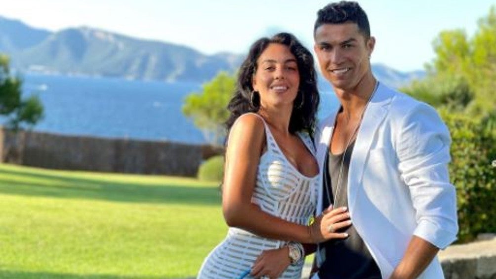 Cristiano Ronaldo presentó a su nueva hija, tras fallecimiento de su gemelo