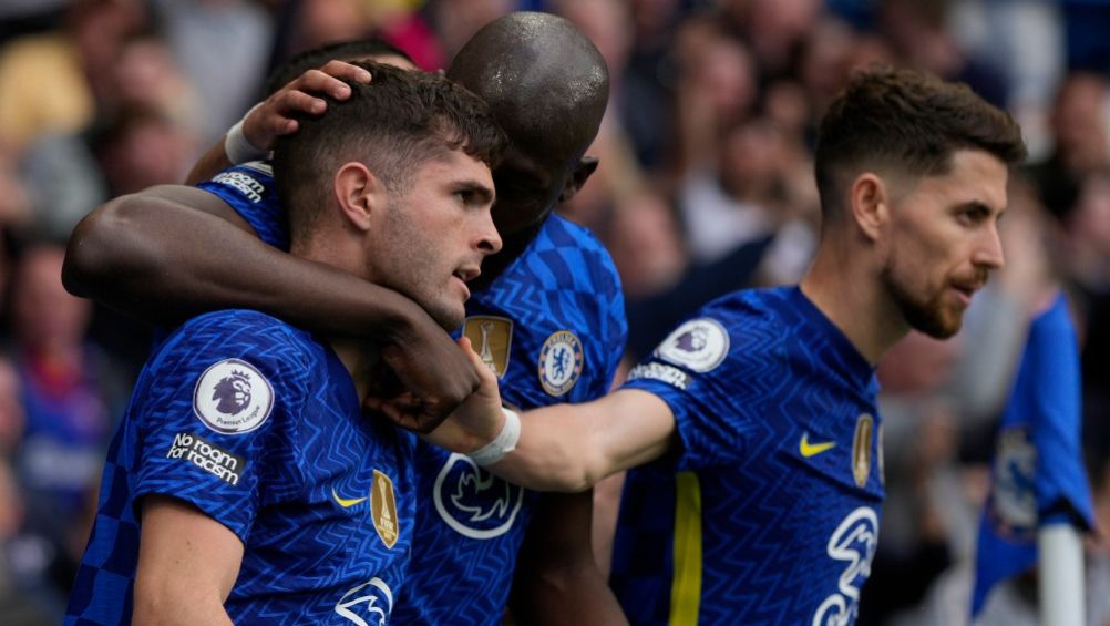 Jugadores del Chelsea celebrando el gol de Pulisic