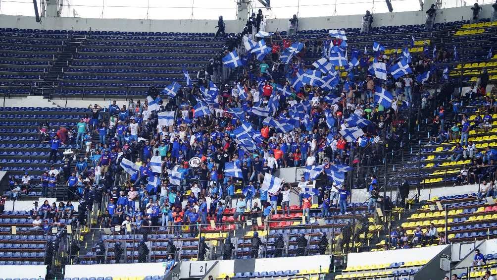 Afición de Cruz Azul en el partido vs San Luis