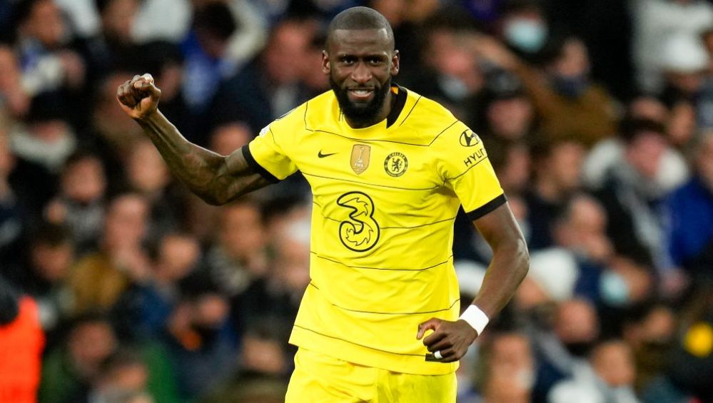 Antonio Rudiger en festejo con Chelsea