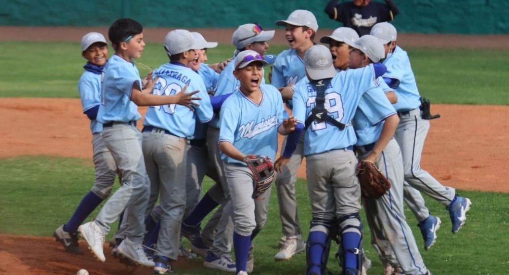 Jugadores tras ganar la MLB Cup