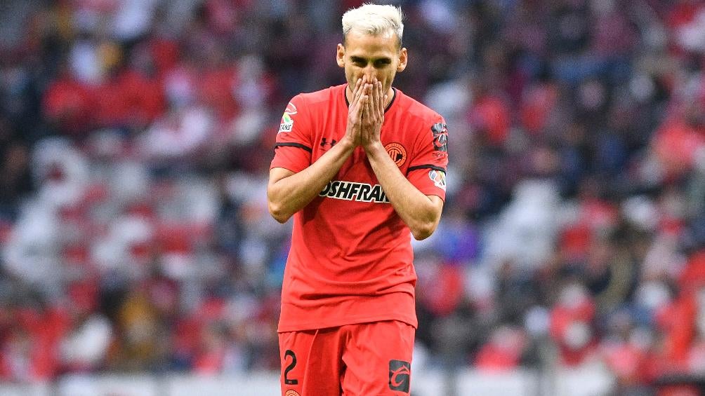 Raúl López, defensor de los Diablos Rojos del Toluca