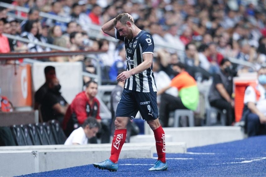 Vincent Janssen en un partido de Rayados