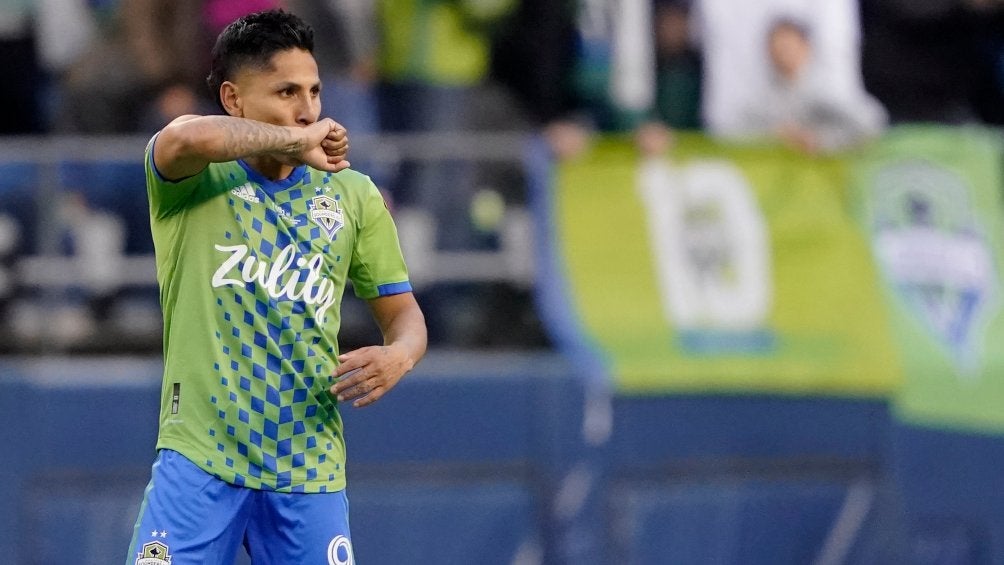 Raúl Ruidíaz en festejo con Seattle Sounders