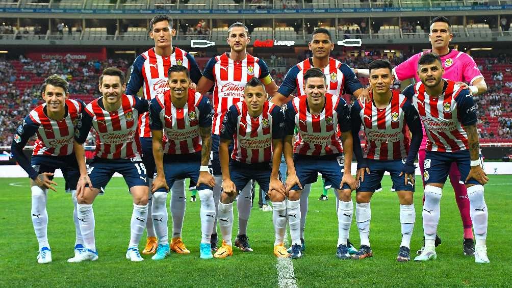 Jugadores de Chivas previo a diputar partido en la Liga MX