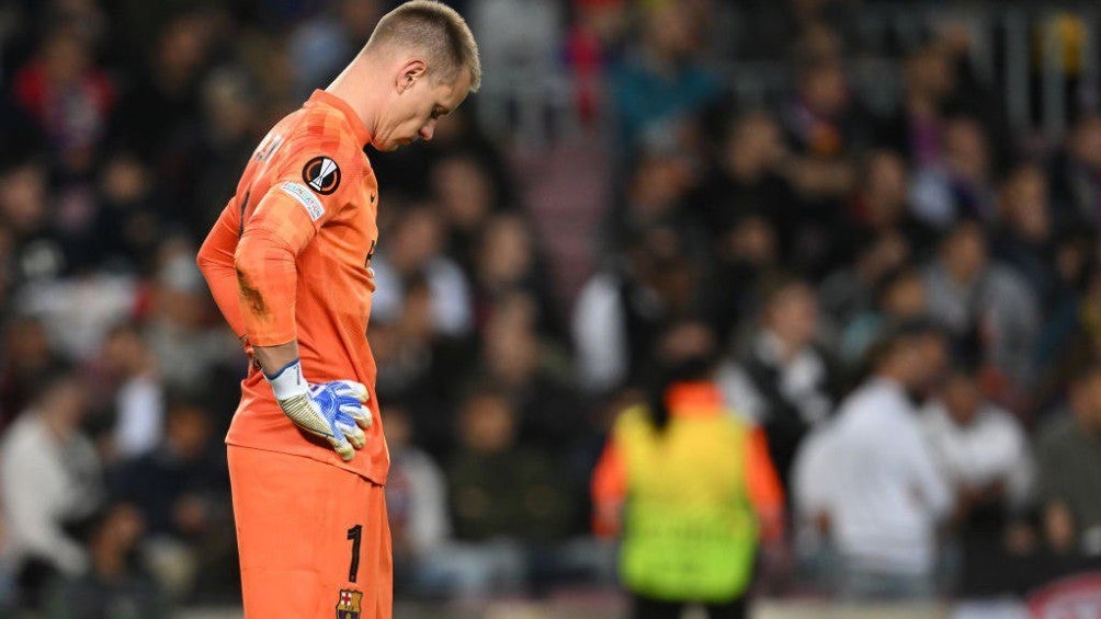 Ter Stegen reacciona en juego con el Barcelona