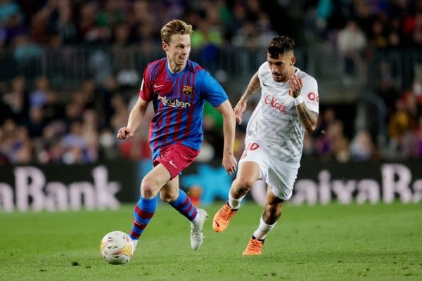 Frenkie de Jong en acción con el Barcelona