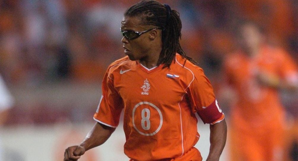 Edgar Davids durante un partido de Países Bajos