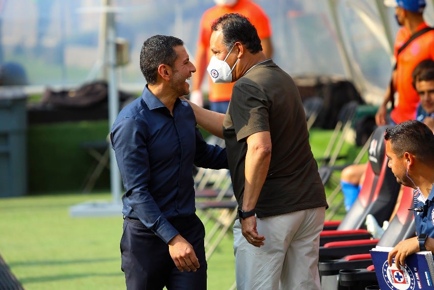 Lozano y Reynoso en el partido de Cruz Azul-Rayados 