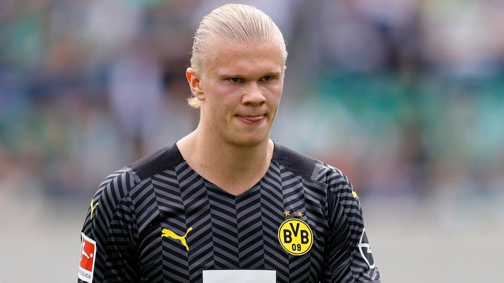 Erling Haaland jugando partido con el BVB en la Bundesliga