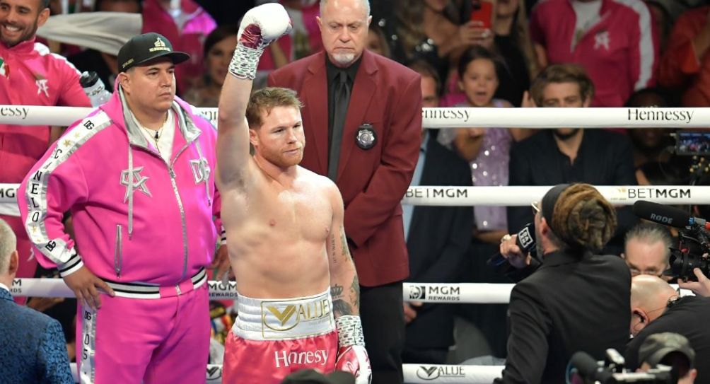 Eddy Reynoso y Canelo Álvarez previo a una pelea