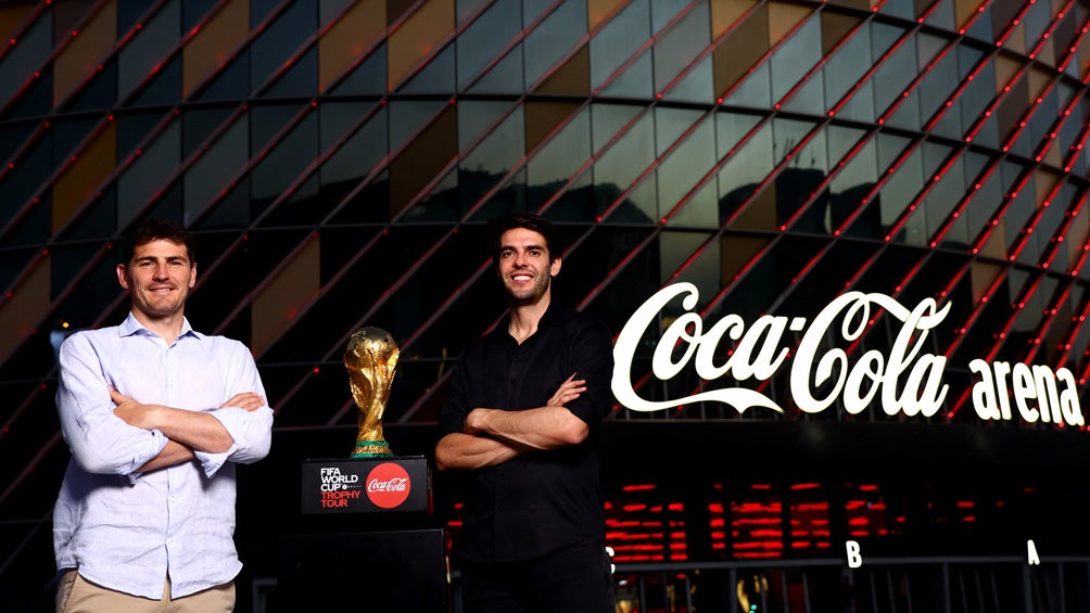 Iker Casillas y Kaká previo al recorrido de la gira