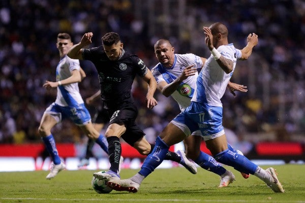 Puebla frente al América en la Ida de los Cuartos de Final del CL22