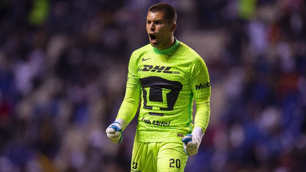 Julio González festejado gol de Pumas en partido de Liga MX