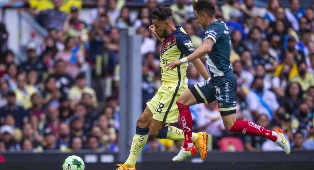 Bruno Valdez jugando con el América