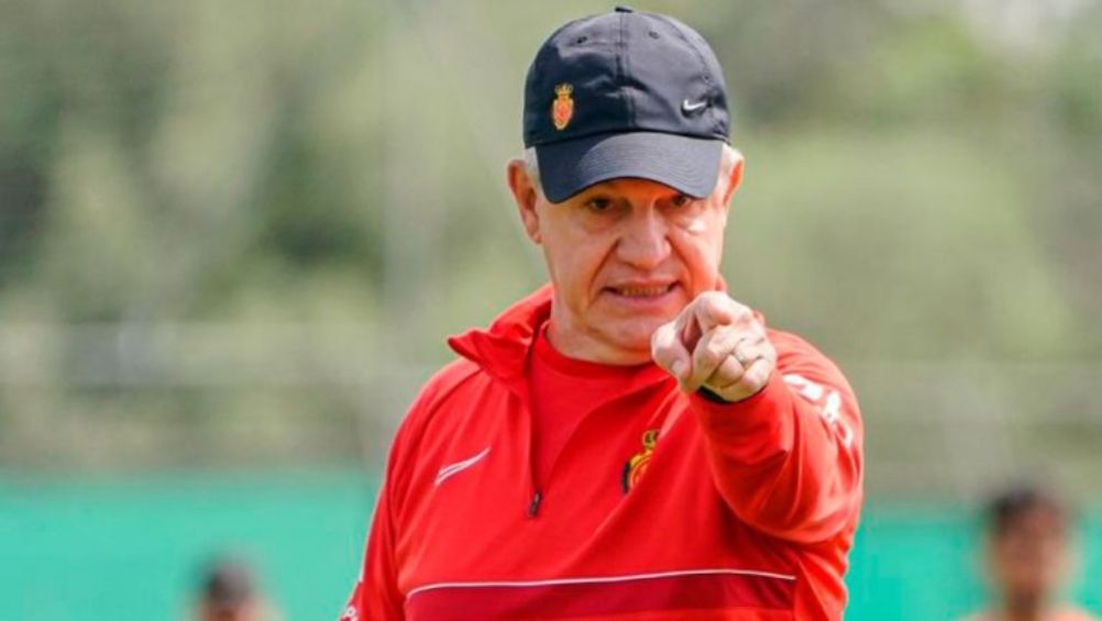 Javier Aguirre en un entrenamiento del Mallorca