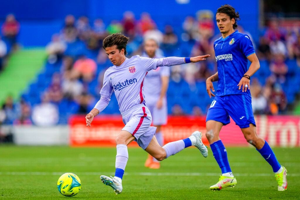 Getafe jugando partido ante el Barcelona en LaLiga