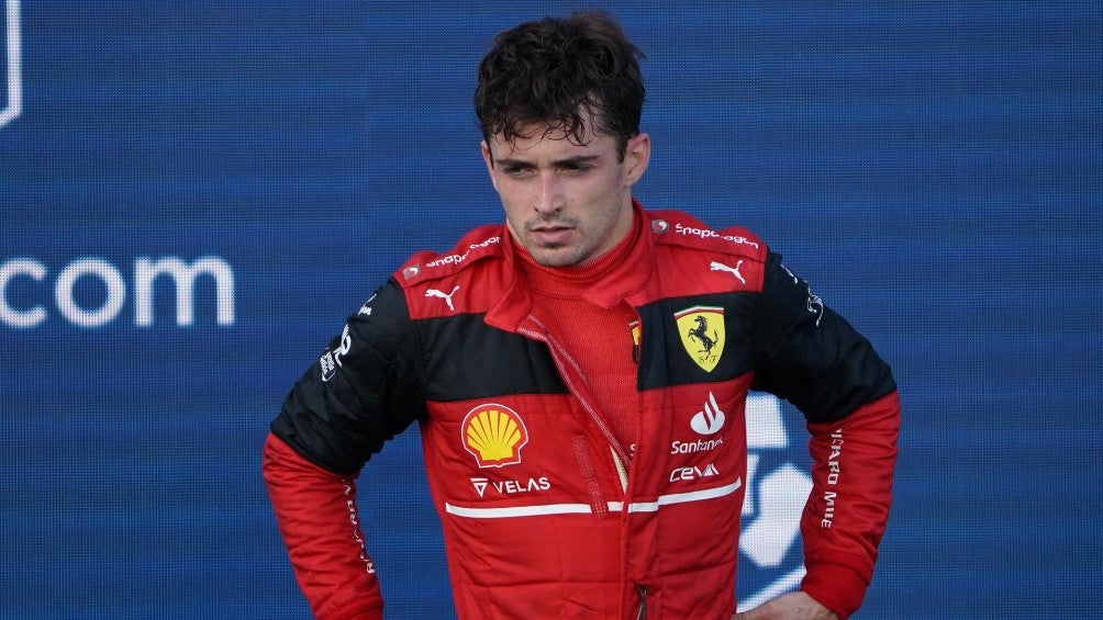 Video: Charles Leclerc chocó histórico Ferrari de Niki Lauda