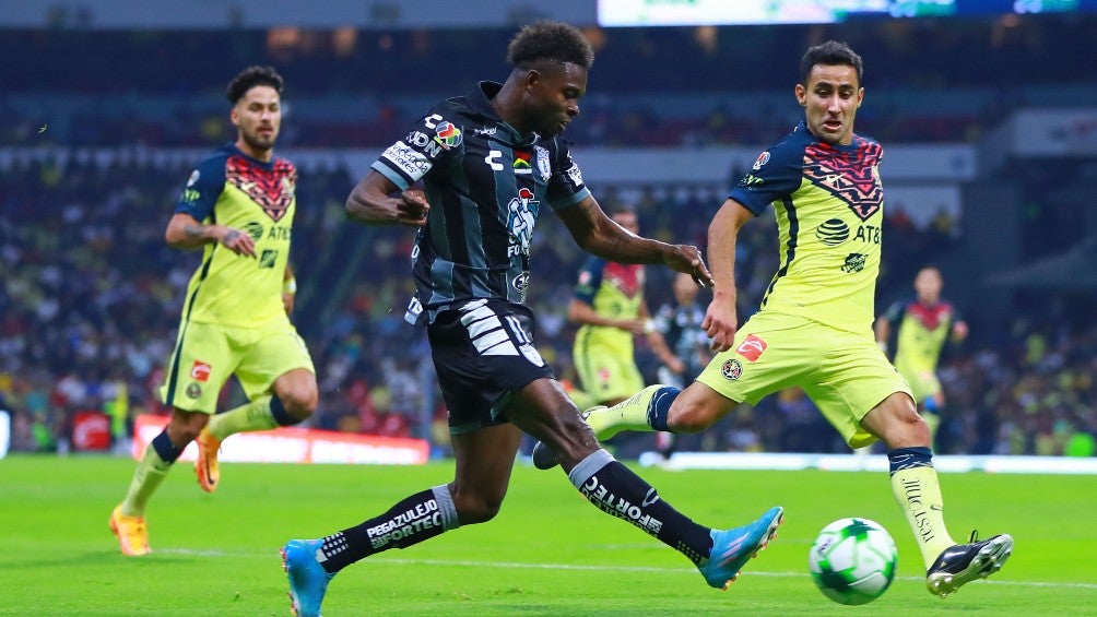 Avilés Hurtado en acción ante América