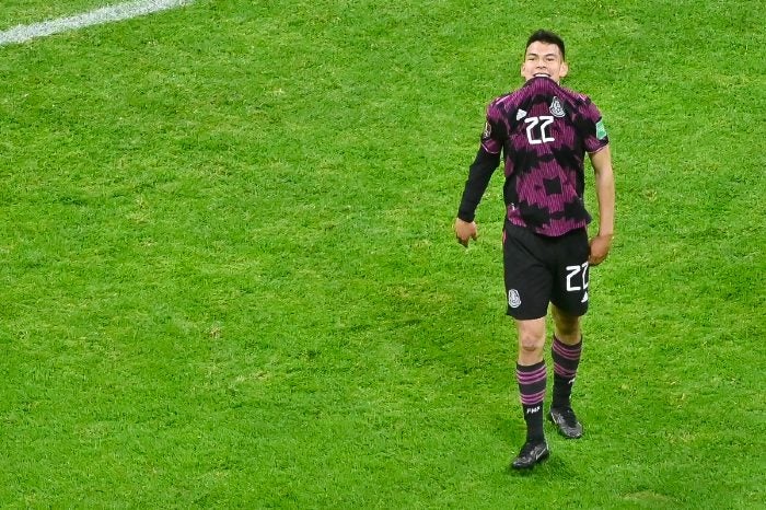 Chucky Lozano durante un partido con México