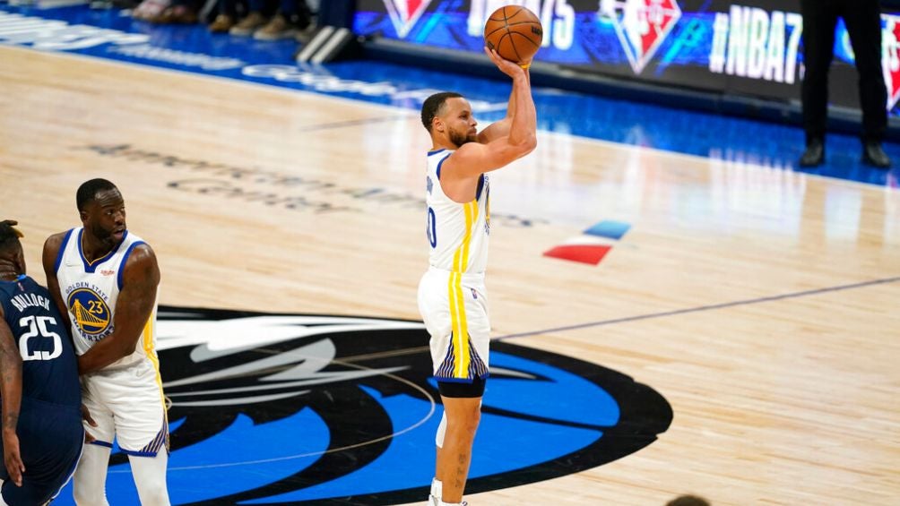 Stephen Curry fue el líder de los Warriors