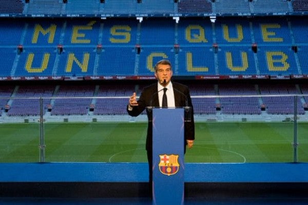 Laporta en el estadio del Barcelona 