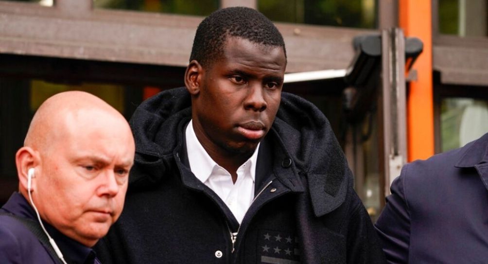 Kurt Zouma saliendo de su audiencia