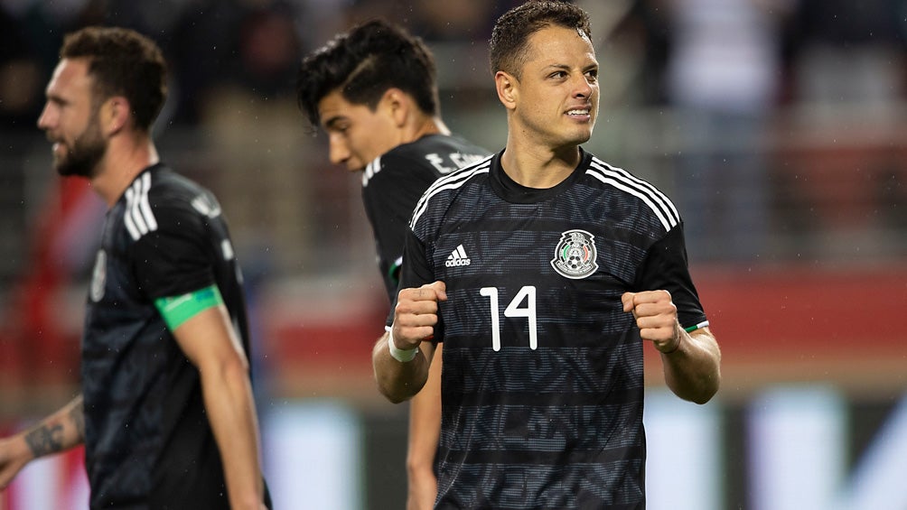 Chicharito, en festejo de gol