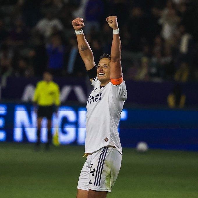 Javier Hernández en festejo con LA Galaxy