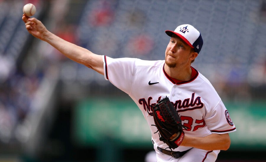 Erick Fedde ante los Dodgers