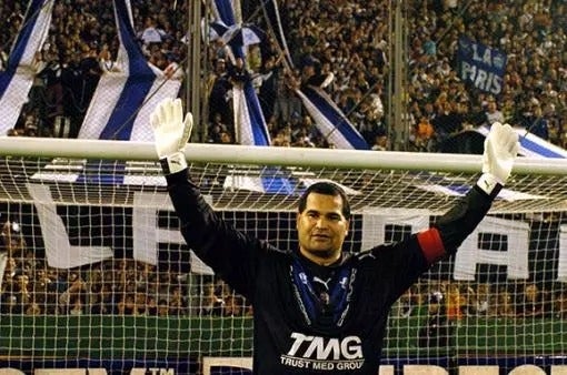 Jose Luis Chilavert en su época como portero