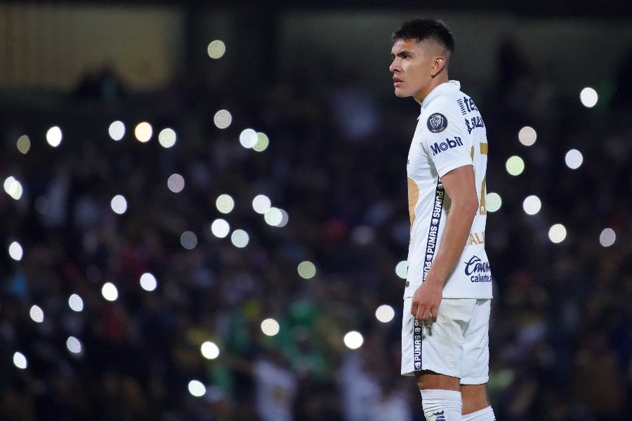 Ricardo Galindo durante un partido con Pumas