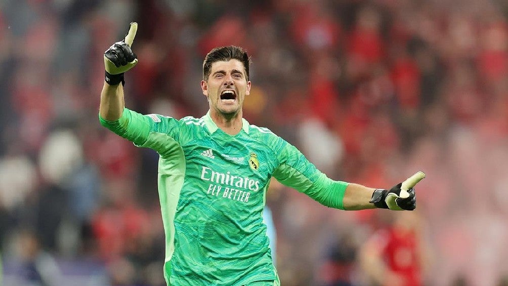 Thibaut Courtois festejando el título de la Champions League