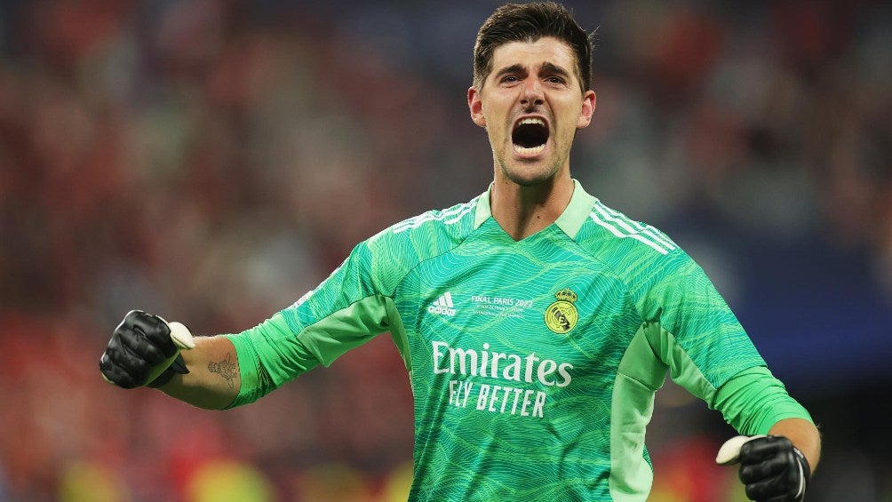 Thibaut Courtois festejando el título de la Champions League