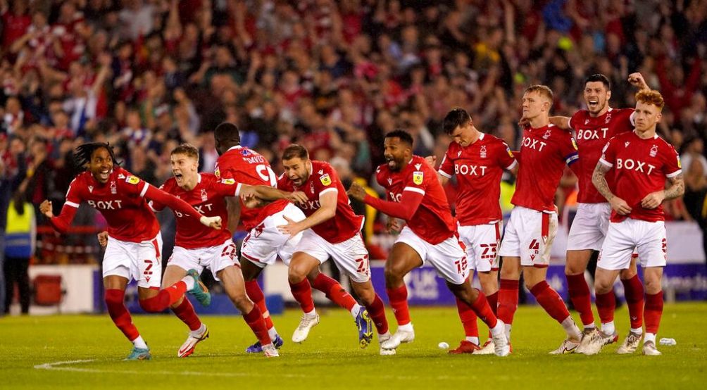  Jugadores de Nottingham Forest celebrando