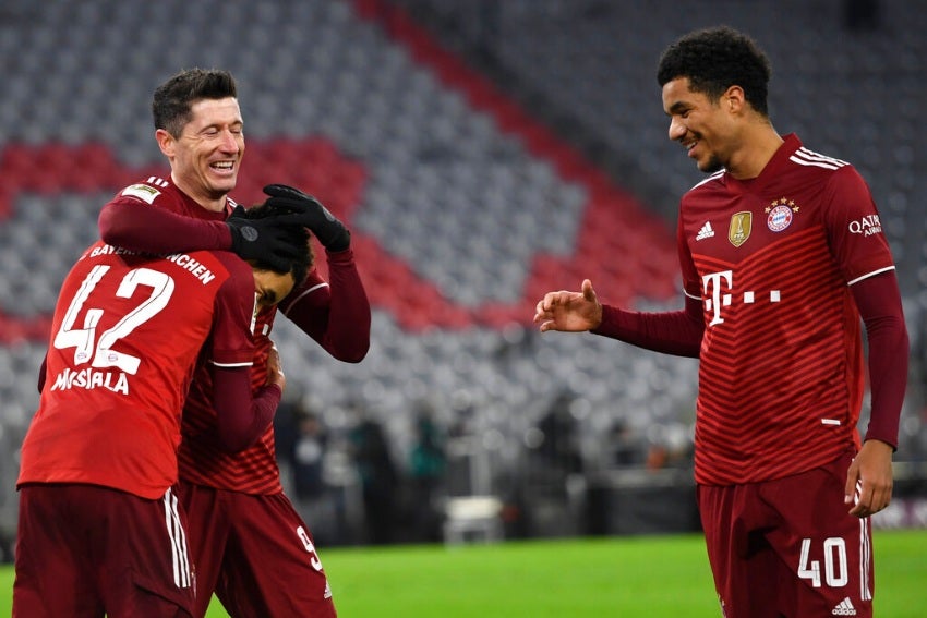 Lewandowski celebrando un gol con el Bayern