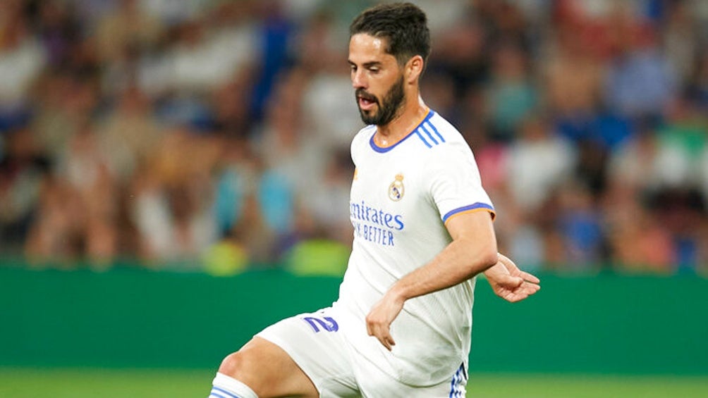 Isco Alarcón jugando partido con el Real Madrid