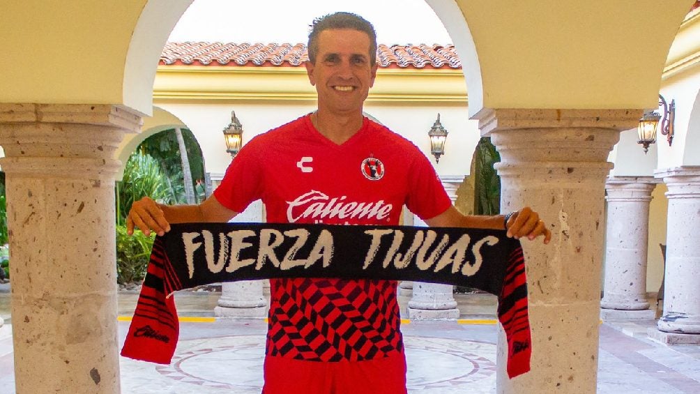 Ricardo Valiño presentando como nuevo DT de Tijuana