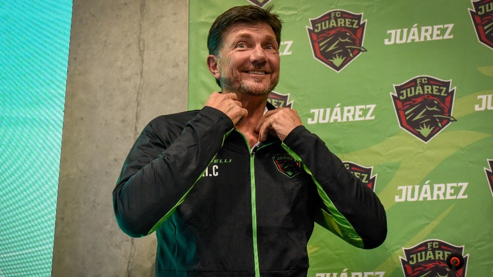 Cristante en su presentación con los Bravos de Juárez