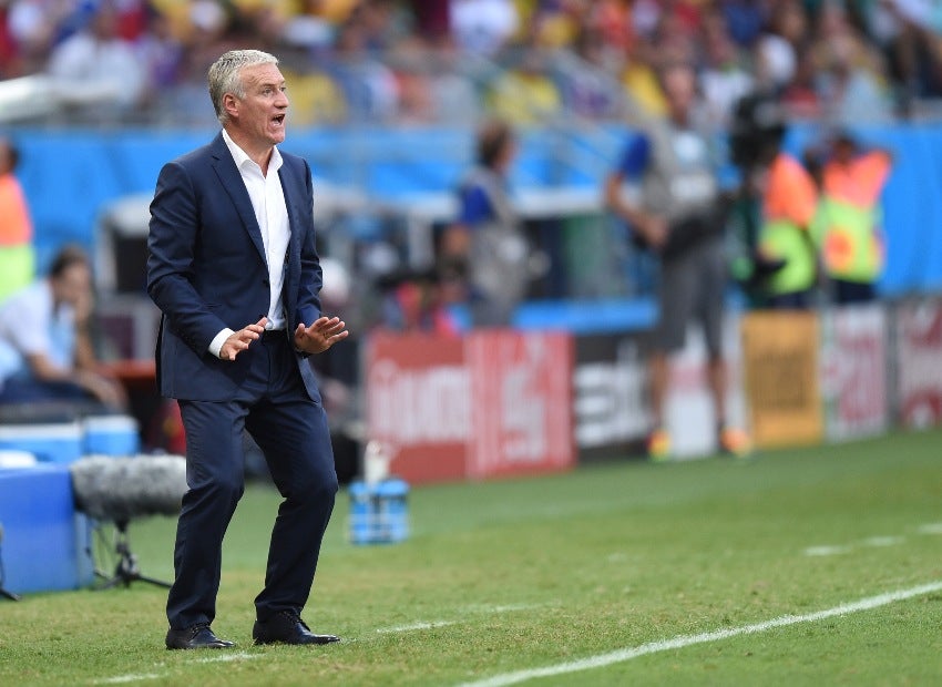 Deschamps en un partido de la Selección de Francia