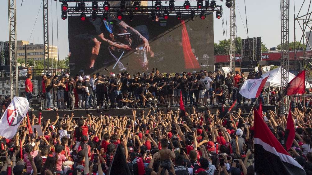 Atlas celebrando con su afición el título del Torneo Clausura 2022