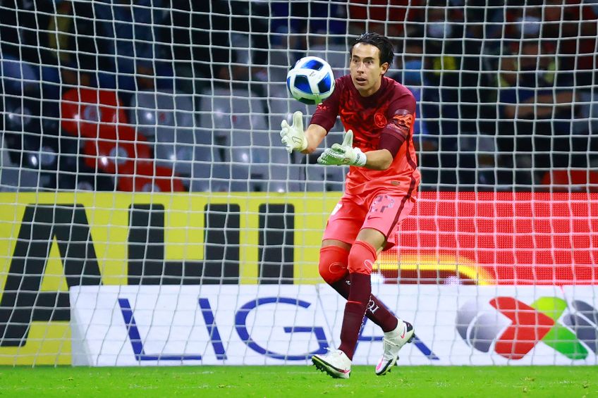 Óscar Jiménez durante un partido del América