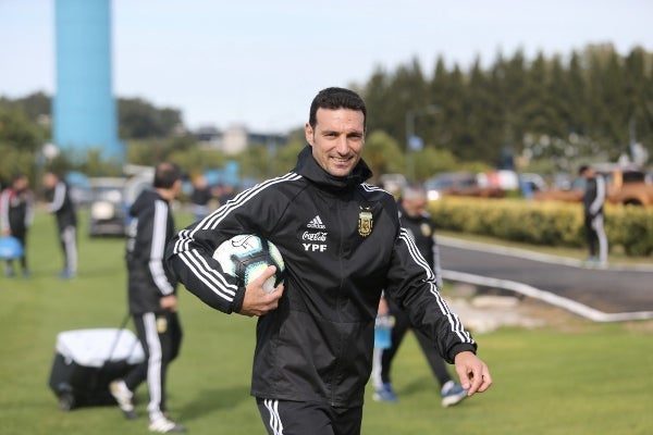 Lionel Scaloni en entrenamiento con la selección argentina